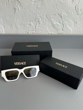Versace MOD. 4497-U White & Gold Sunglasses
